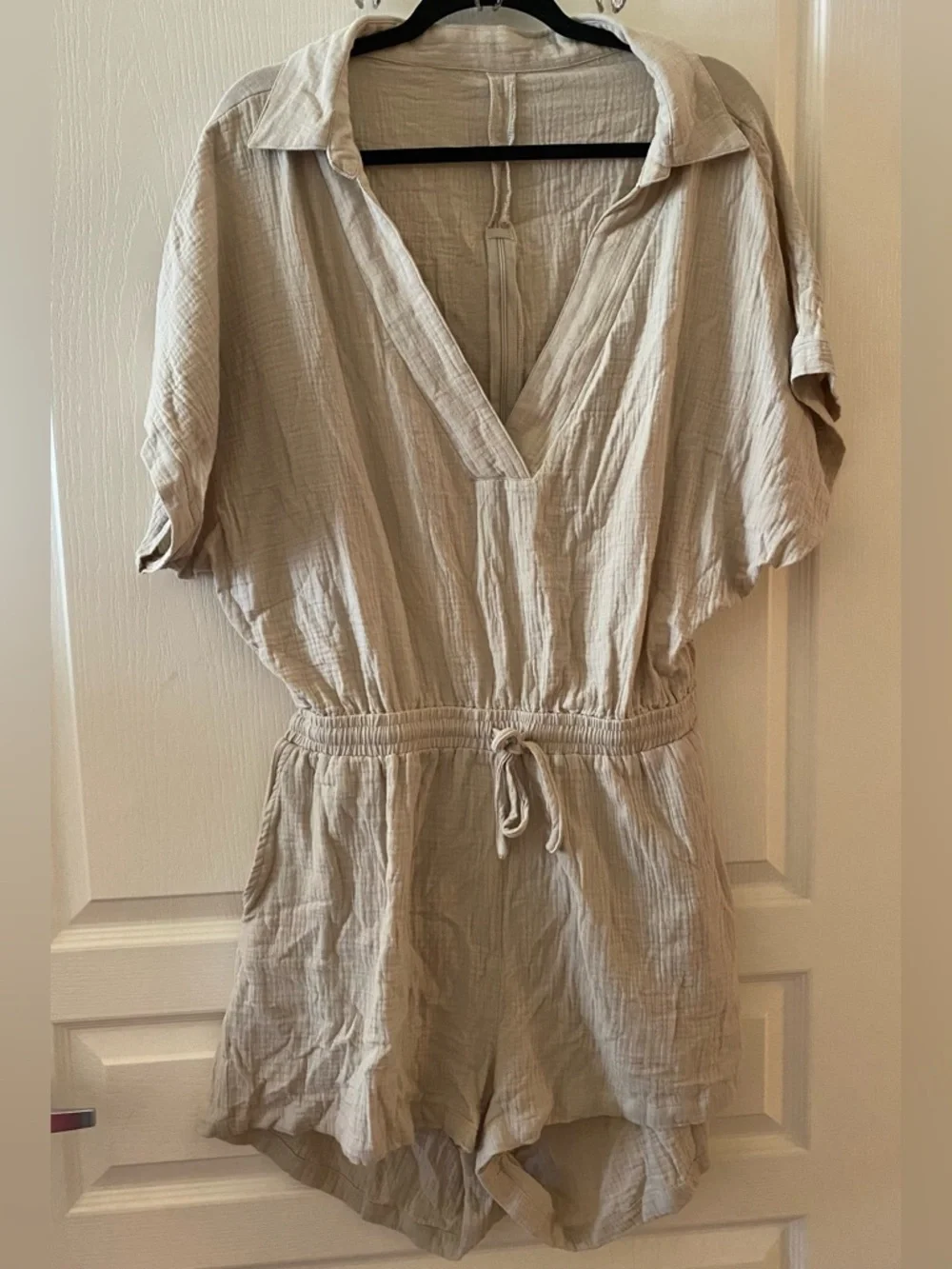 nwt CUPSHE 100% Cotton Drawstring Plunging V-Neck Romper in Neutral - XL - Picture 2 of 13